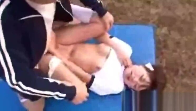 Bezaubernde orientalische Schlampe in einem richtig harten Fickvideo