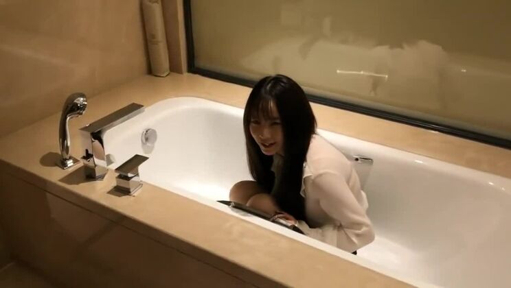 Wunderbarer orientalischer Huzzy hat Fetischspaß