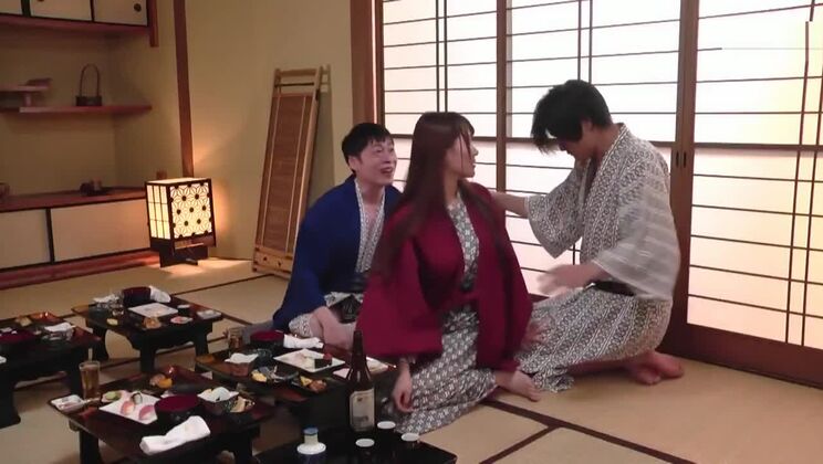 Pornostar-Sexvideo mit Kirara Asuka, Shion Utsunomiya und Sora Aoi