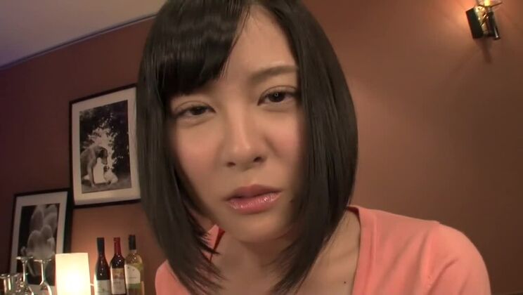 Sanfte Japanerin erhält perverse Massage