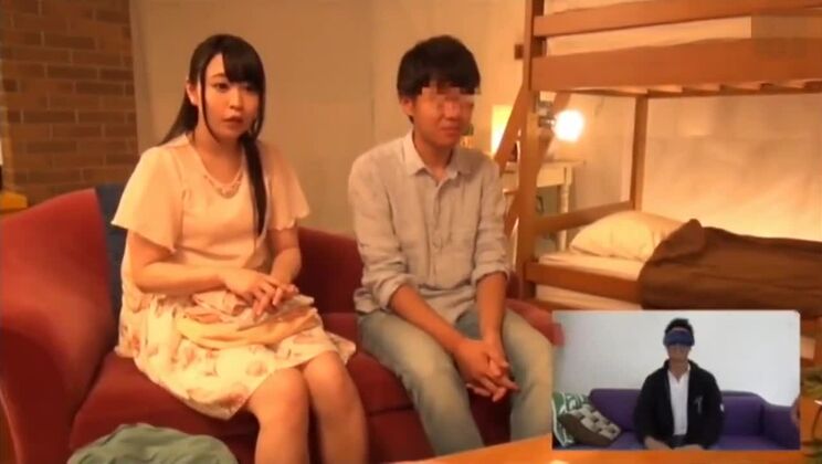 Schöne japanische Schlampe