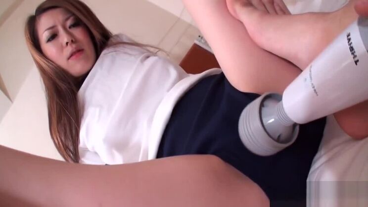 Wunderschöne japanische Schlampe in einer extremen Hardcore-Szene