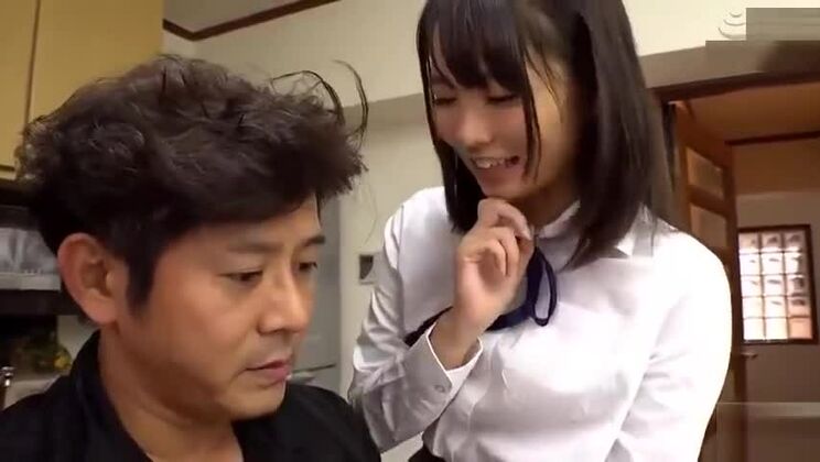 Reizende japanische Schlampe