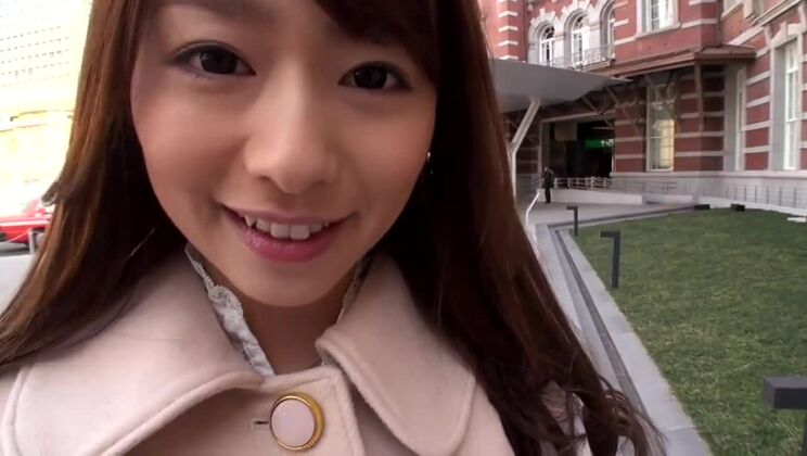 Reizende japanische Frau