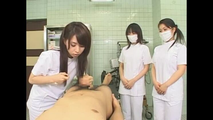 Die himmlische Japanerin Yuka Osawa erlebt eine wilde Fahrt und wilden Gruppensex