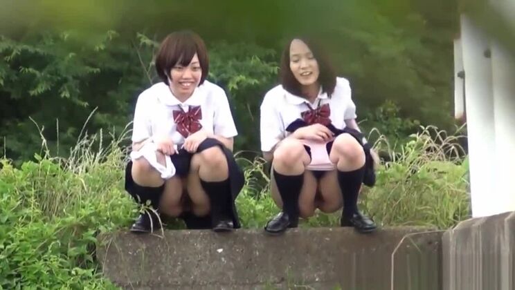 Eine attraktive Japanerin hat heißen Fetischspaß.