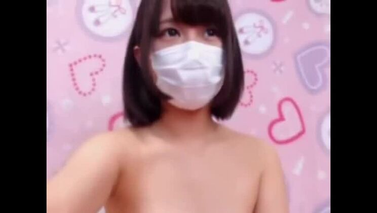 Bezaubernde, kleinbrüstige Asiatin in einem wunderschönen Amateurvideo
