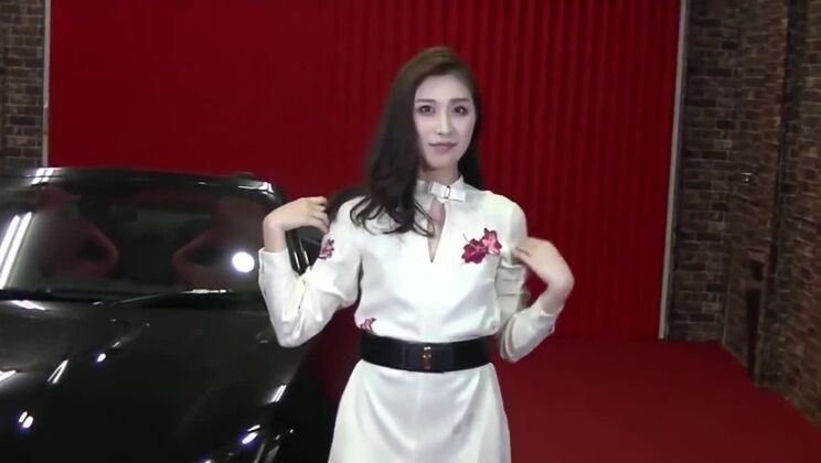 Atemberaubende Asiatin