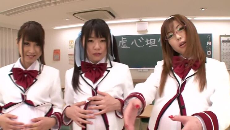 Haariges Sexvideo mit Rio Hamasaki und Hitomi Kitagawa