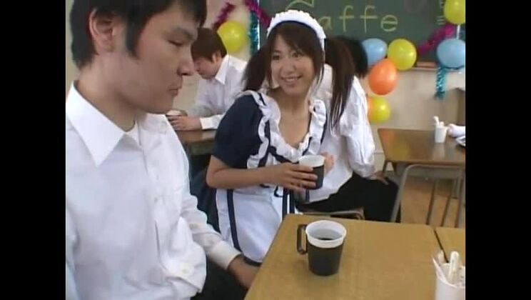 Die bezaubernde Japanerin Yu Ayaki