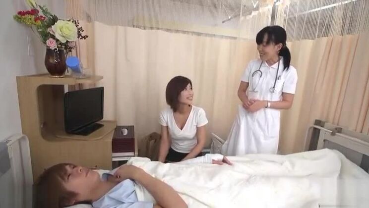 Stilvoller japanischer Huzzy in Bukkake-Pornovideo