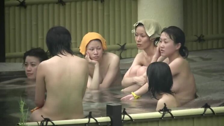 Japanische Zuckerschlampe in der Öffentlichkeit