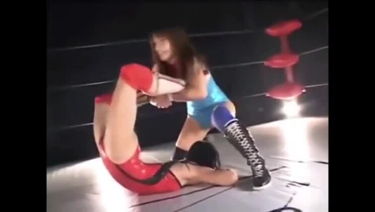 Himmlische japanische Hure in großartigem Amateurporno