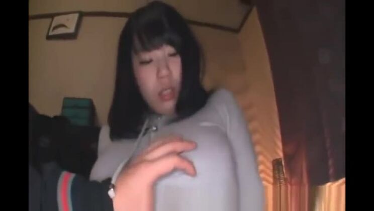 Bewundernswerte, vollbusige orientalische Dame