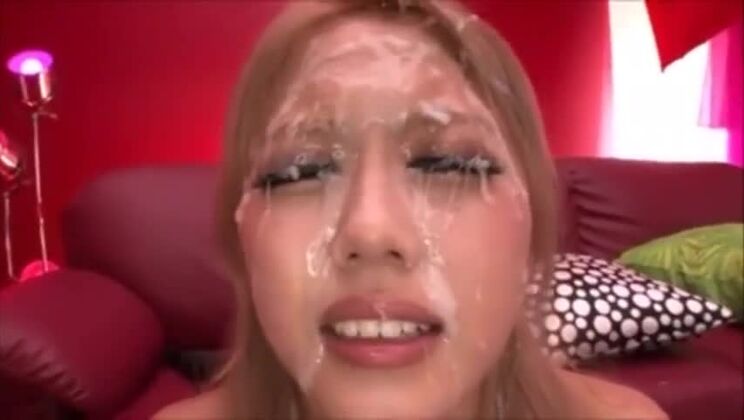 Unglaubliche blonde japanische Schlampe in einem Hardcore-Sexvideo