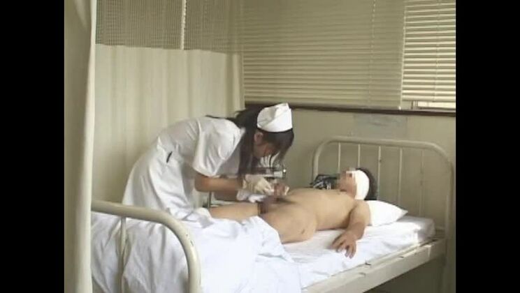 Japanisches Pornovideo mit Tsukasa Minami, Megumi Shino und Rui Natsukawa