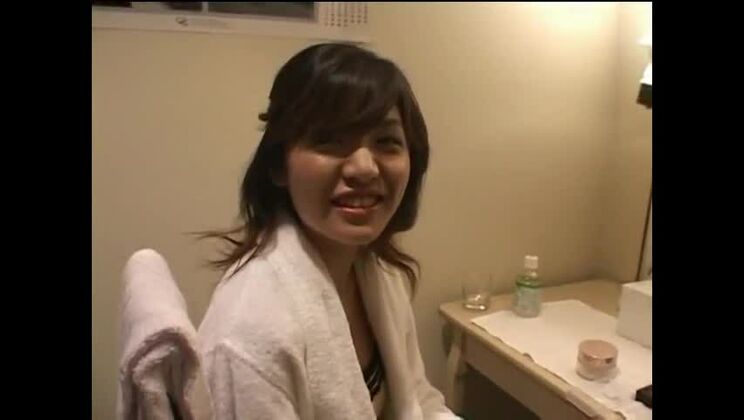 Wunderschöne japanische Hündin