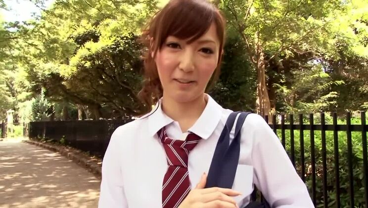 Unglaubliches japanisches Mädchen in einem echten Amateurpornovideo