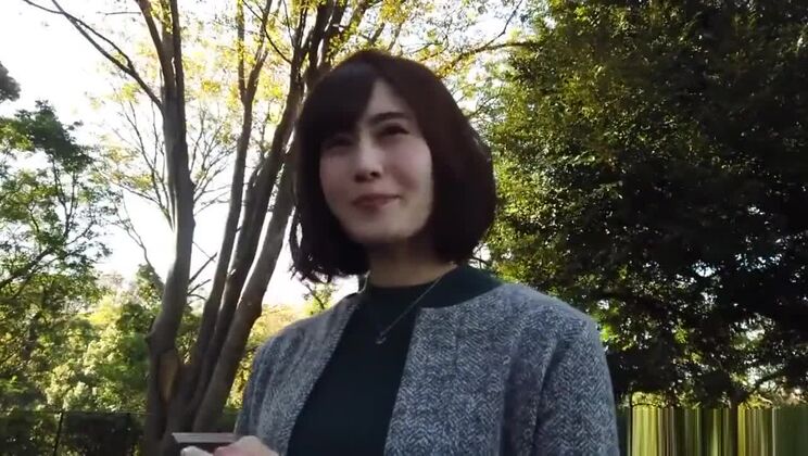 Elegante, üppige asiatische Hure