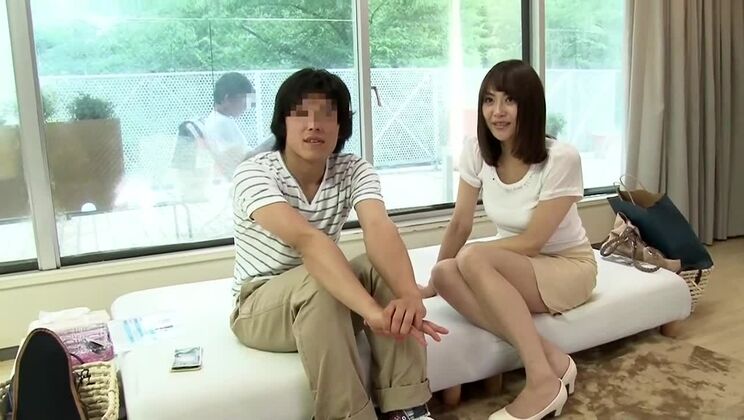 Reizende japanische Frau