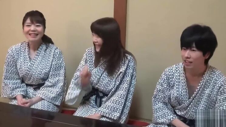 Honigsüße, vollbusige Asiatin in einem perversen Sexfilm