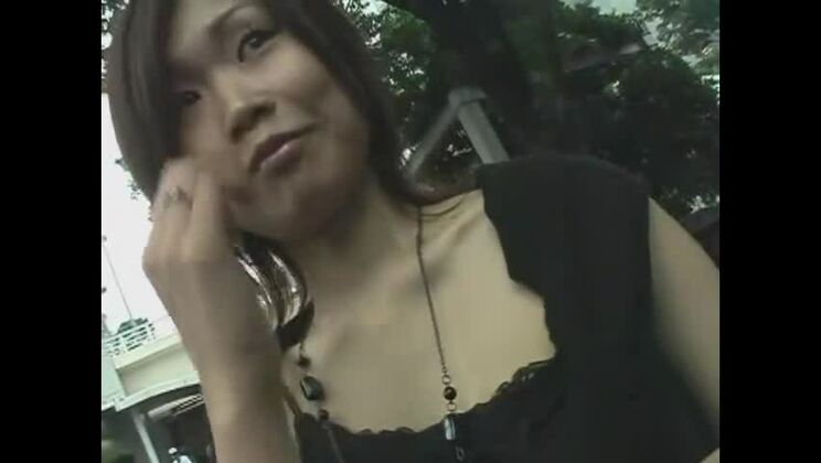 Verführerische japanische Schlampe