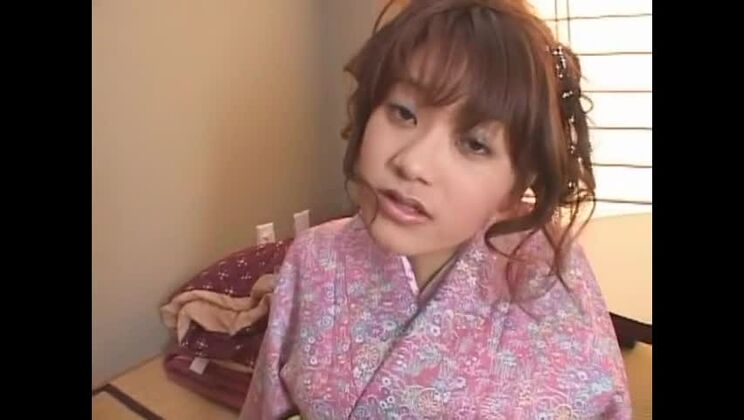 Unglaubliche japanische Schlampe erlebt Hardcore-Sex