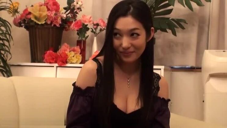 Wunderschöner japanischer Puma hatte eine schöne Gesichtsfahrt