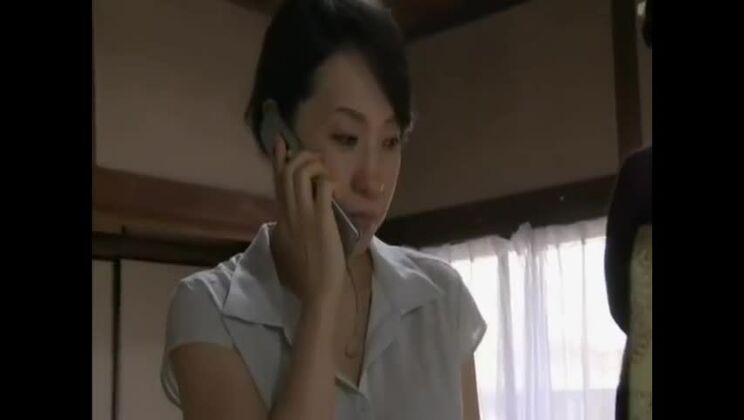 Bezaubernde japanische Dame