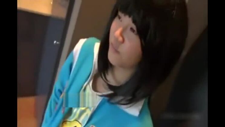 Sexy asiatische Schlampe in einem perversen Sexvideo