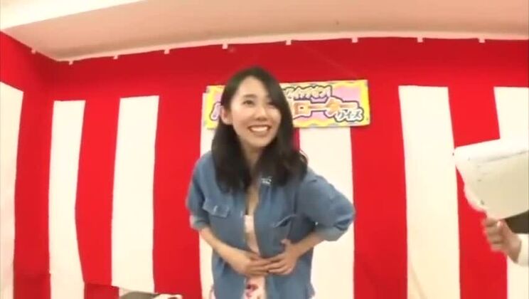 Würzig-dunkle orientalische Ayaka Tomoda