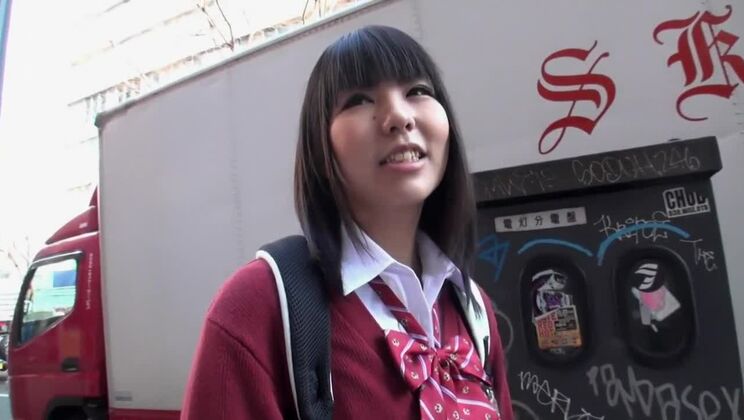 Göttliche Asiatin bekommt einen heißen Bukkake