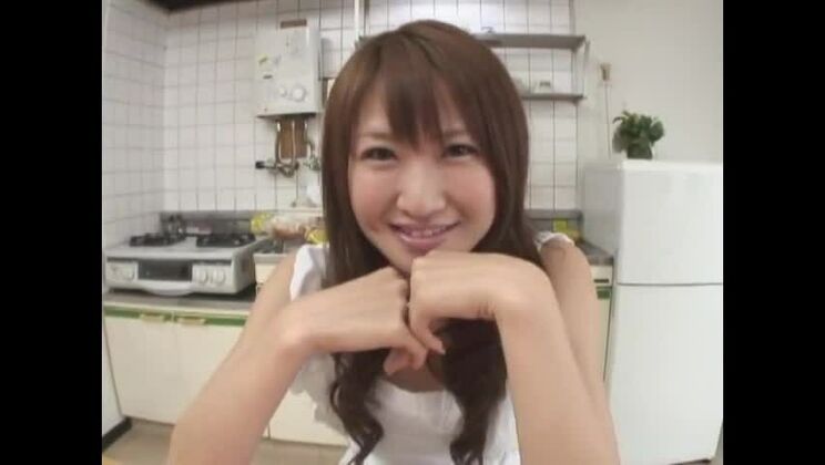 Die umwerfende Japanerin Ryo Kiyohara in einem atemberaubenden Amateur-Sexvideo