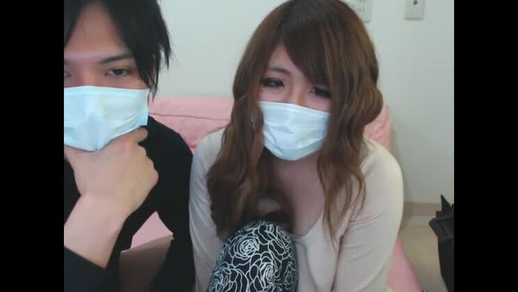 Unirdische japanische Schlampe in privatem Amateur-Sexvideo