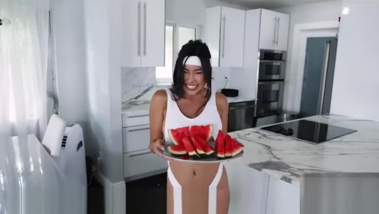 Elegante, kleinbrüstige japanische Schlampe wurde hart gefickt