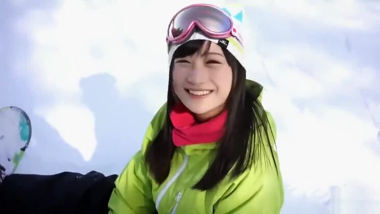 Elegante, flachbrüstige orientalische Schlampe