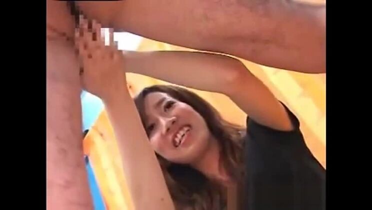 Schicke Asiatin in einem fantastischen Amateur-Sexvideo