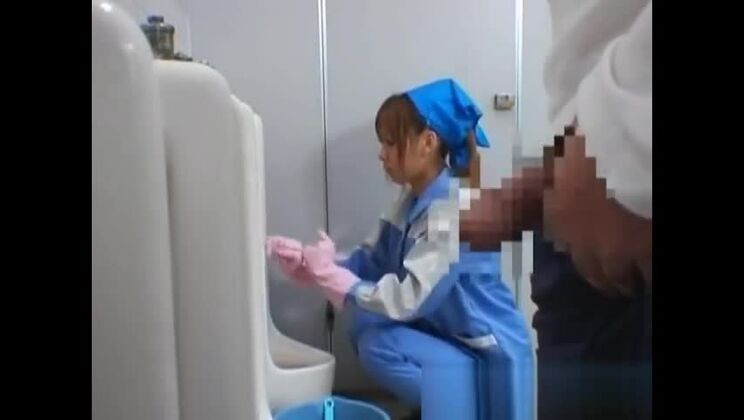 Schöne Wartungsarbeiterin Teil 5