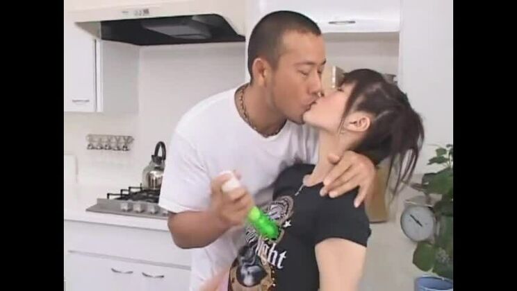 Exotisches japanisches Mädchen in atemberaubender Nahaufnahme, haariger JAV-Clip