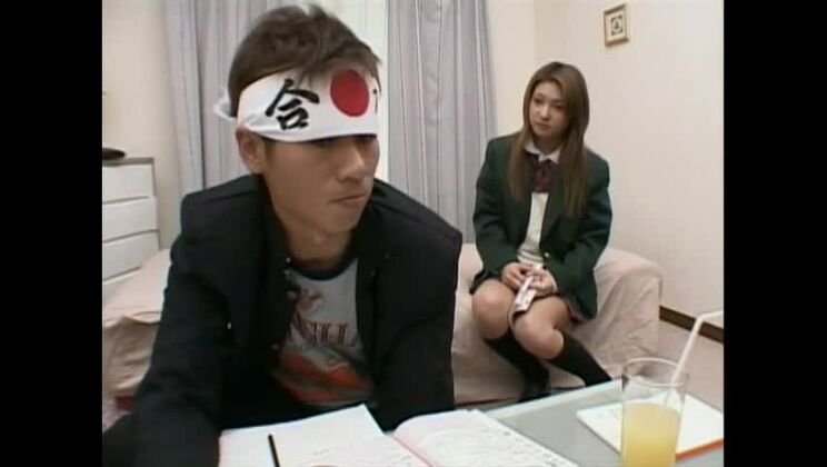 Traumhaftes japanisches Mädchen in einer fantastischen JAV-Szene