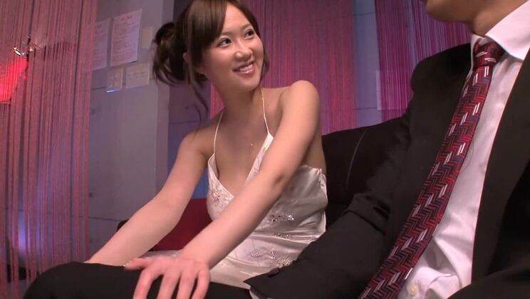 Unglaubliche japanische Schlampe in geilem Handjob, große Titten JAV-Video