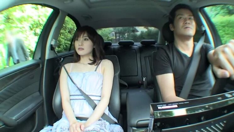 Atemberaubende Japanerin in einem unglaublichen Amateur-Fingering-JAV-Film