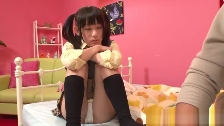 große asiatische Titten schlucken