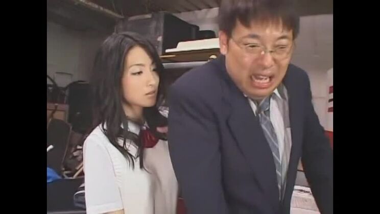 Die verrückte japanische Hure Rei Amami im JAV-Film „Incredible Girlfriend“