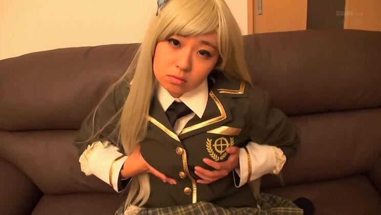 Geile japanische Schlampe Airi Sato in exotischer JAV-zensierter Fetisch-Solo-Girl-Szene