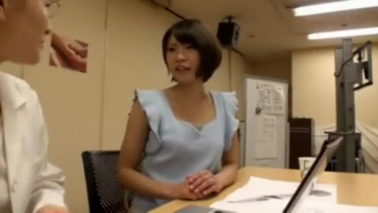 Heiße japanische Hure in unglaublicher JAV-Szene, schau es dir an