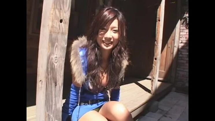 Die fabelhafte japanische Model Marina in „Incident Couple“, POV-JAV-Film