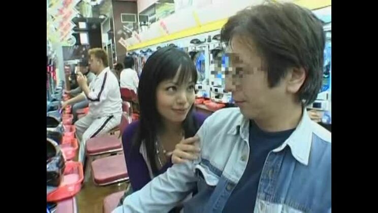 Die besten japanischen Huren Erena Kurosawa, Moe 3, Mari Hida in einem unglaublichen Blowjob/Fera JAV-Clip