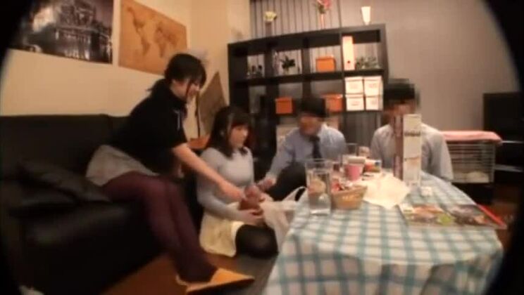 Fantastischer japanischer Porno-Clip, ungeschnitten ansehen