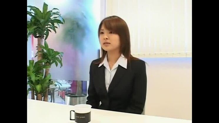 Exotisches japanisches Model in heißester Büro-, Blowjob-JAV-Szene